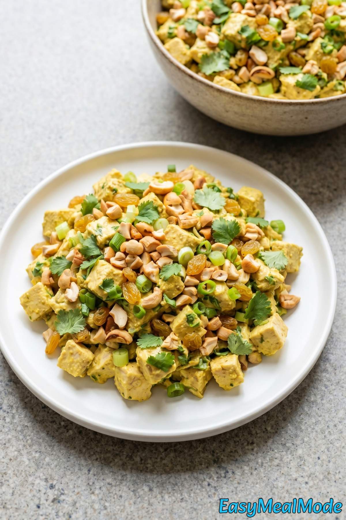 Flavorful chicken salad with curry cashews