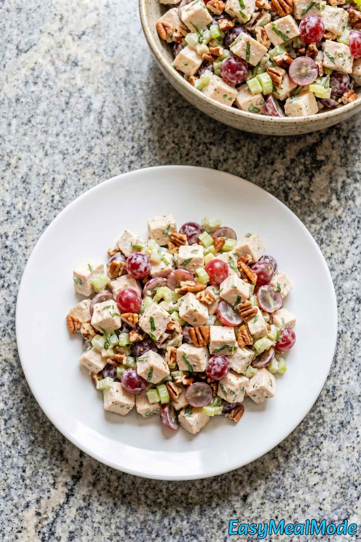 Light chicken salad with grapes & crunchy pecans