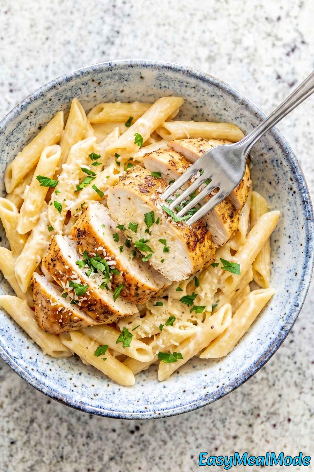 Velvety Instant Pot Chicken Alfredo Pasta