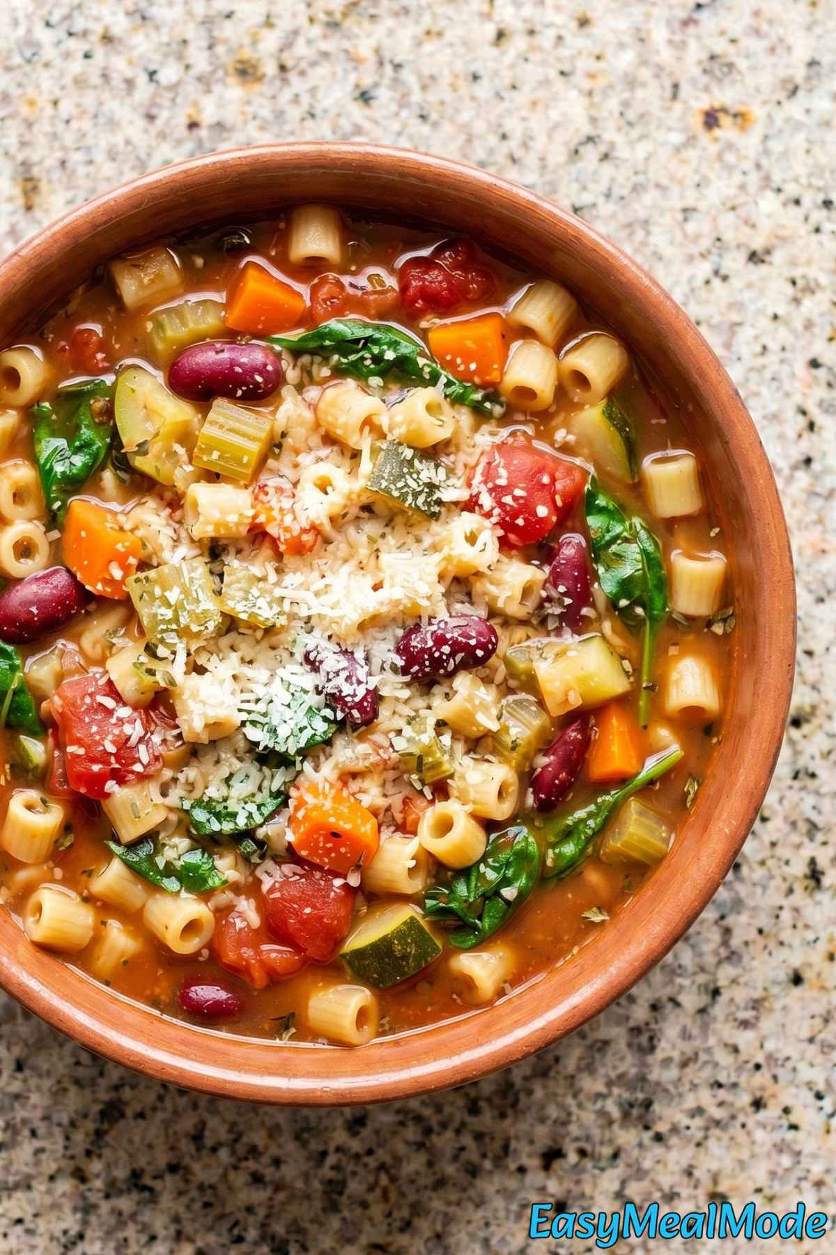 Flavorful Instant Pot Minestrone Soup