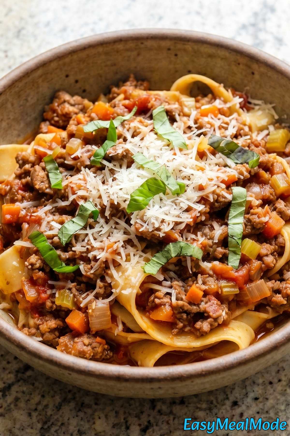 Thick and meaty slow cooker bolognese