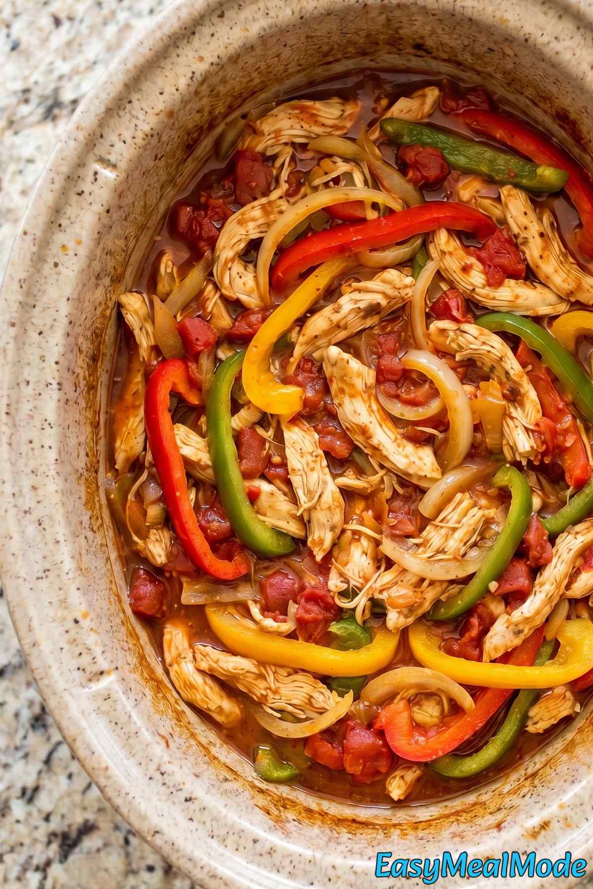 Warm slow cooker chicken fajitas