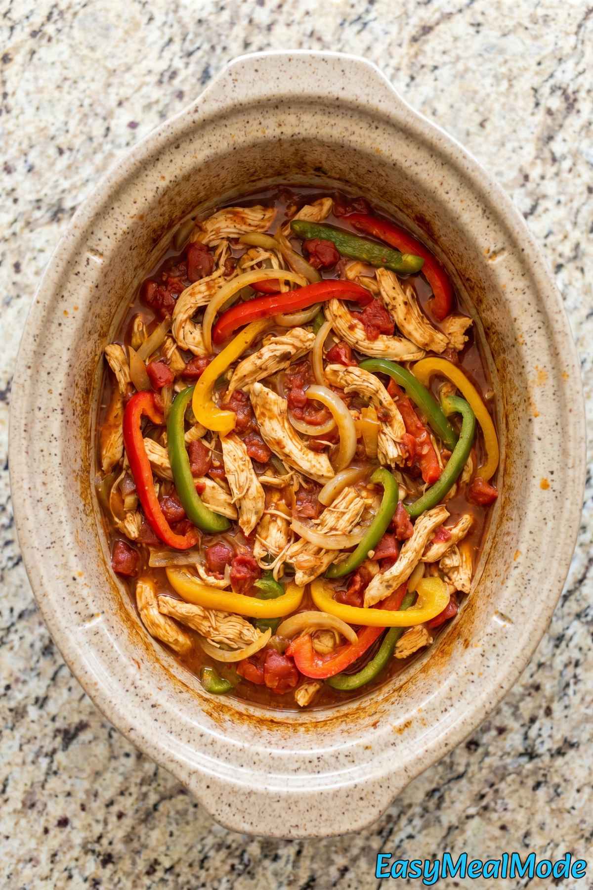 Juicy slow cooker chicken fajitas